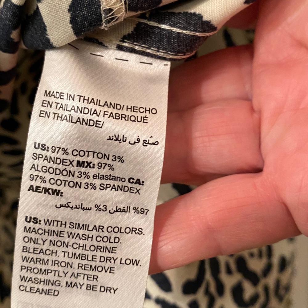 Chico's Animal Print Long Shirt/ Tunic - Picture 11 of 12